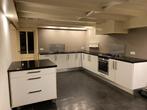 Complete keuken met Siemens inbouwapparatuur, Huis en Inrichting, Keuken | Complete keukens, Hoekkeuken, Gebruikt, Wit, Ophalen