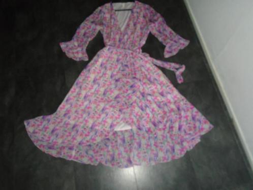YAS Leuke Voile Gevoerde Wikkel Jurk maat L ZGAN, Kleding | Dames, Jurken, Zo goed als nieuw, Maat 42/44 (L), Roze, Onder de knie