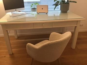 bureau beschikbaar voor biedingen