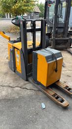 Stapelaar reachtruck, Doe-het-zelf en Verbouw, 100 liter of meer, Ophalen of Verzenden, Zo goed als nieuw, Transportkar