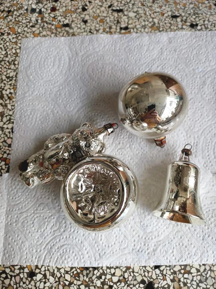Oude zilverkleurige kerstballen van glas 4 stuks., Diversen, Kerst, Gebruikt, Ophalen of Verzenden