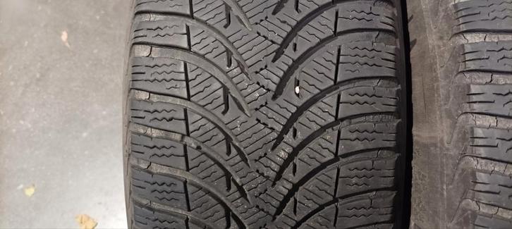Diverse Winterbanden sets op velg plus 1 setje zomerbanden, Auto-onderdelen, Banden en Velgen, Banden en Velgen, Winterbanden