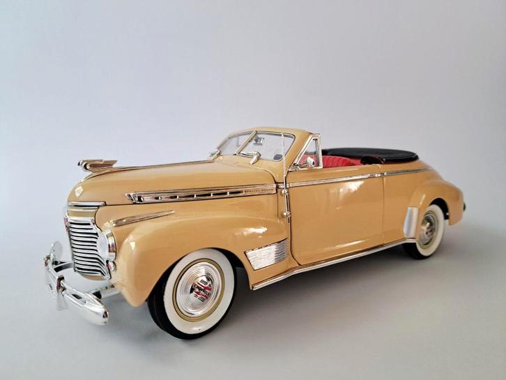 1941 Chevrolet Deluxe Convertible (1:18), Hobby en Vrije tijd, Modelauto's | 1:18, Zo goed als nieuw, Auto, Overige merken, Ophalen of Verzenden