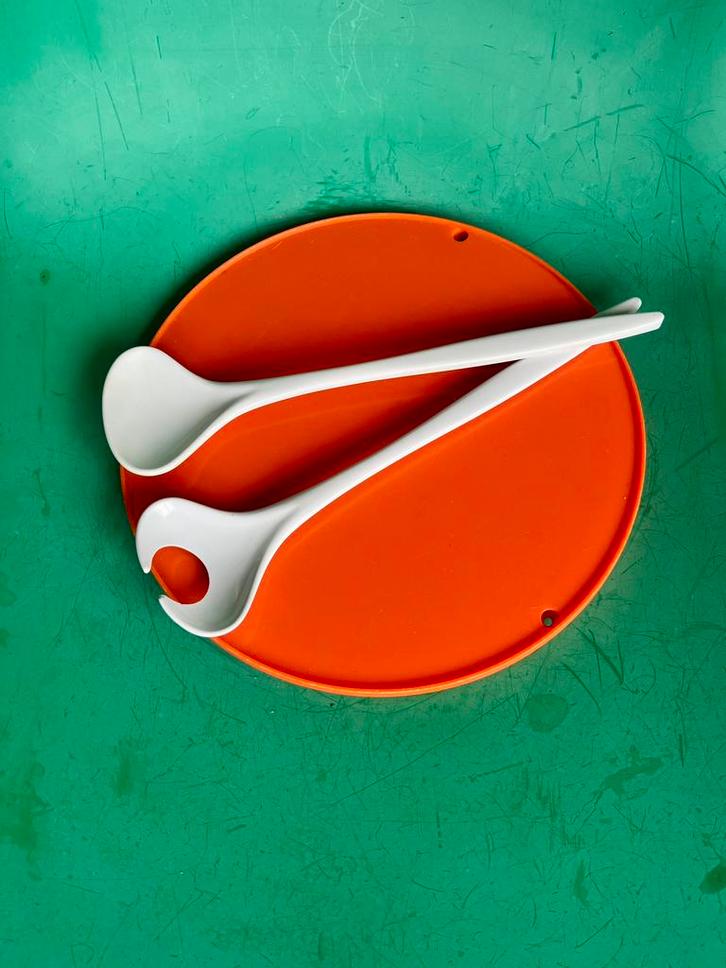 Retro slabestek opscheplepels set van 2 space age wit, Huis en Inrichting, Keuken | Bestek, Zo goed als nieuw, Bestekset, Kunststof