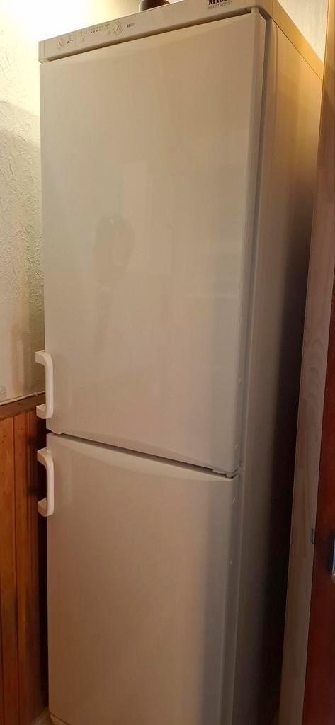 Miele Koelkast met Vriesvak - Gebruikt, Witgoed en Apparatuur, Koelkasten en IJskasten, Gebruikt, Met vriesvak, 200 liter of meer