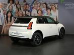 Renault 5 comfort range iconic cinq 52 kWh *NIEUW*, *uit voo, Auto's, Renault, Gebruikt, 24 min, Leder en Stof, Wit