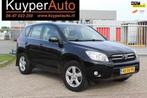 Toyota RAV4 2.2 D4D Linea Sol NAVI CLIMA TREKHAAK ZEER NETJE, Gebruikt, 2000 kg, Zwart, Origineel Nederlands