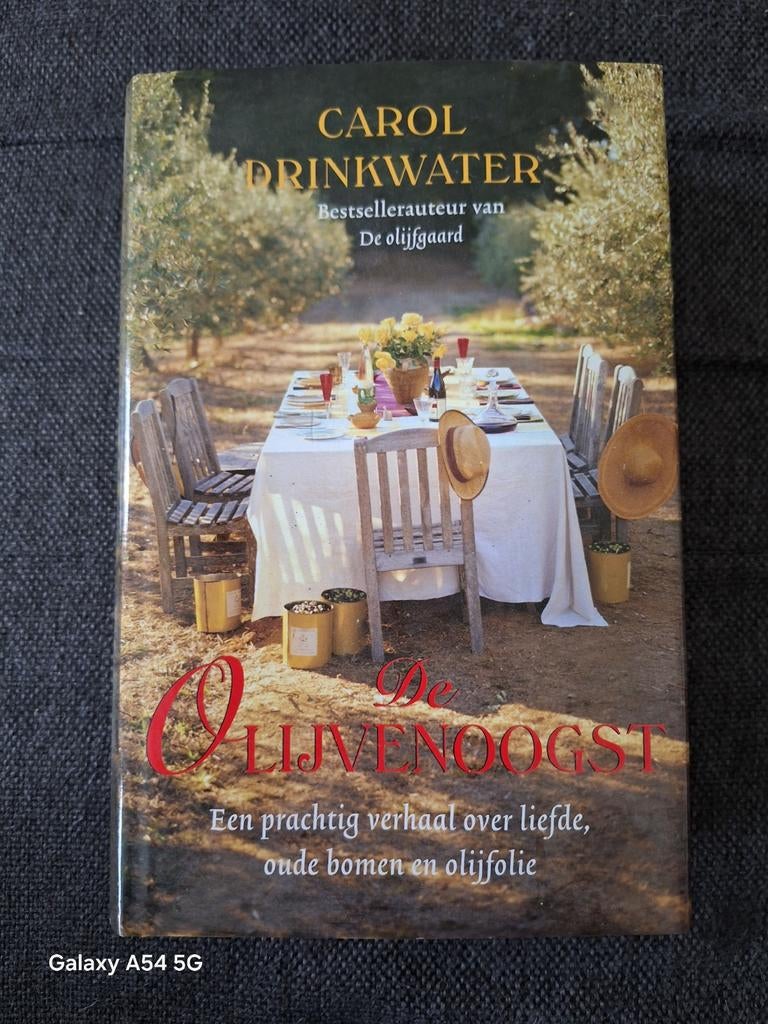 De Olijvenoogst - Carol Drinkwater, Ophalen of Verzenden, Zo goed als nieuw, Carol Drinkwater, Nederland