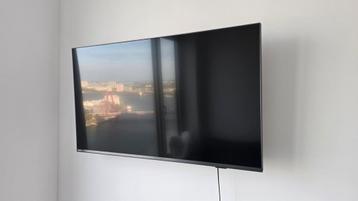 Philips Ambilight 43" 4K UHD Smart TV (model 43PUS8546/12) beschikbaar voor biedingen