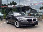 BMW 5-serie Touring 520i Business Edition Plus Pano Trekhaak, Automaat, 1998 cc, Gebruikt, Zwart