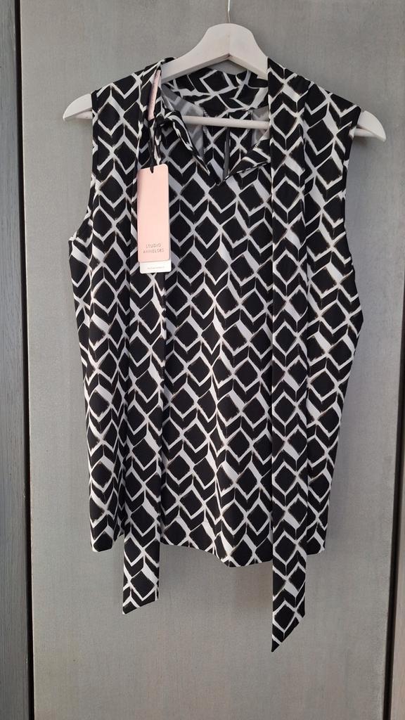Nieuwe Isolde top van Studio Anneloes., Kleding | Dames, Tops, Nieuw, Maat 38/40 (M), Zwart, Zonder mouw, Ophalen of Verzenden