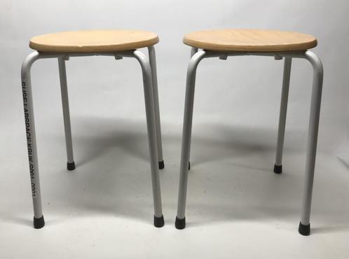 Diverse krukjes, zithoogte circa 46 - 51  cm, Huis en Inrichting, Krukjes, Gebruikt, IJzer, Ophalen