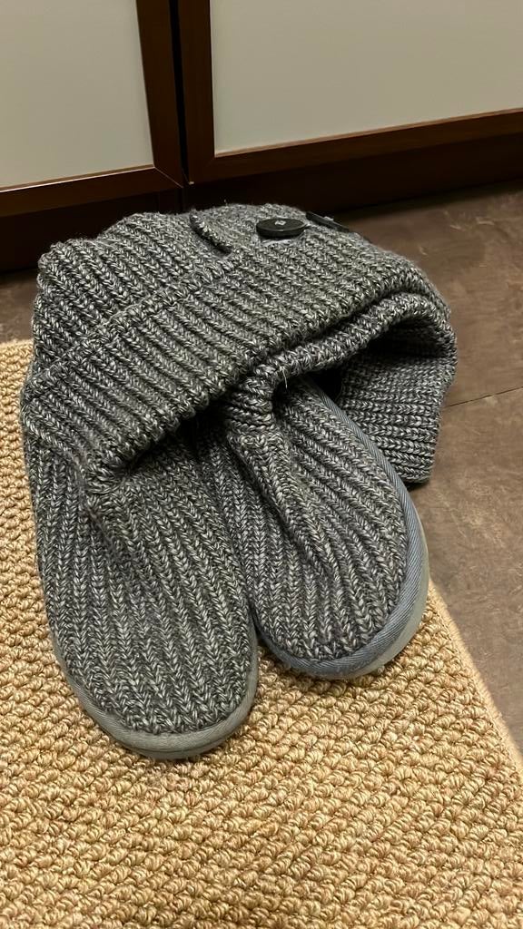 Uggs maat 36, Ophalen of Verzenden, Zo goed als nieuw, Jongetje of Meisje, Schoentjes