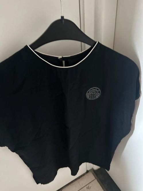 Loui s Féraud  top maat 42, Kleding | Dames, Tops, Zo goed als nieuw, Maat 42/44 (L), Zwart, Zonder mouw, Verzenden