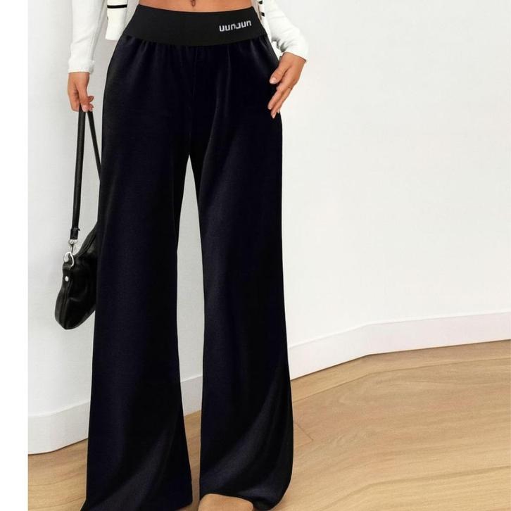 Zwarte velours damesbroek, Kleding | Dames, Broeken en Pantalons, Nieuw, Maat 42/44 (L), Zwart, Lang, Verzenden