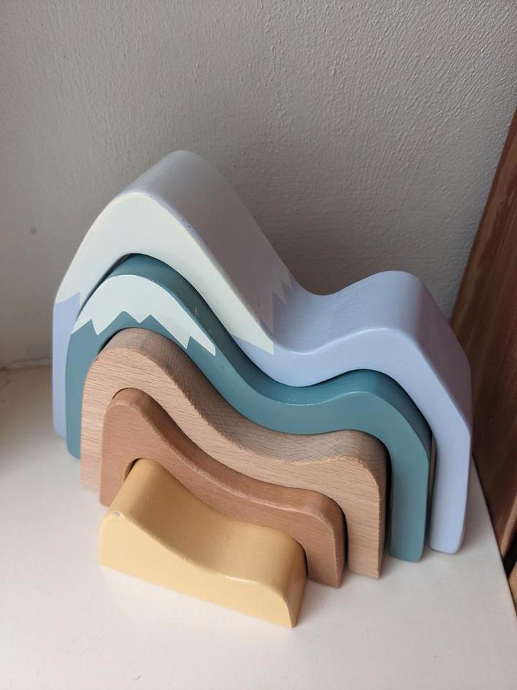 Unieke Houten Berg Stapelaar - Montessori Speelgoed, Kinderen en Baby's, Speelgoed | Educatief en Creatief, Gebruikt, Bouwen, Ontdekken