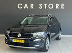 Volkswagen T-Roc 1.5 TSI Style Business NL AUTO DSG, Auto's, Stof, 4 cilinders, 150 pk, Zwart