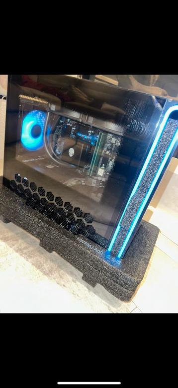 DELL AURORA ALIENWARE DESKTOP beschikbaar voor biedingen