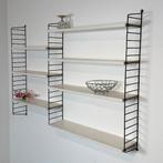 Vintage wandrek Nisse Strinning met 7 witte schappen, Ophalen of Verzenden, Gebruikt