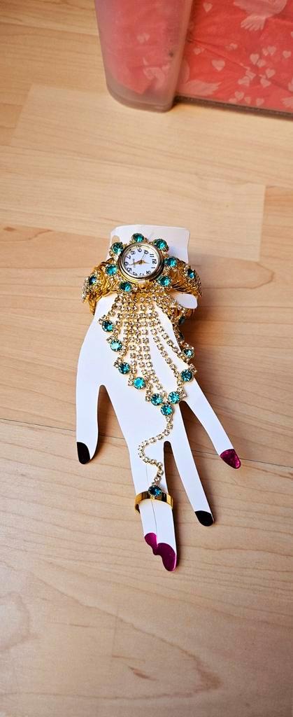 Indiase stijl strass handsieraad, Sieraden, Tassen en Uiterlijk, Armbanden, Nieuw, Overige materialen, Goud, Met strass, Ophalen of Verzenden