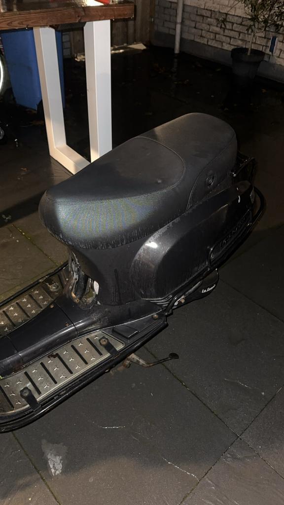 La Souris scooter te koop!, Fietsen en Brommers, Scooters | Yamaha, Gebruikt, Overige modellen, Maximaal 25 km/u, Benzine, Ophalen