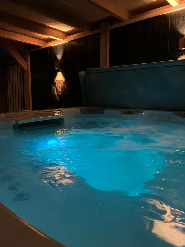 Jacuzzi Starline Portoline 5 persoons uitvoering, Tuin en Terras, Bubbelbaden en Hottubs, Zo goed als nieuw, Vast, Afdekzeil, Trap