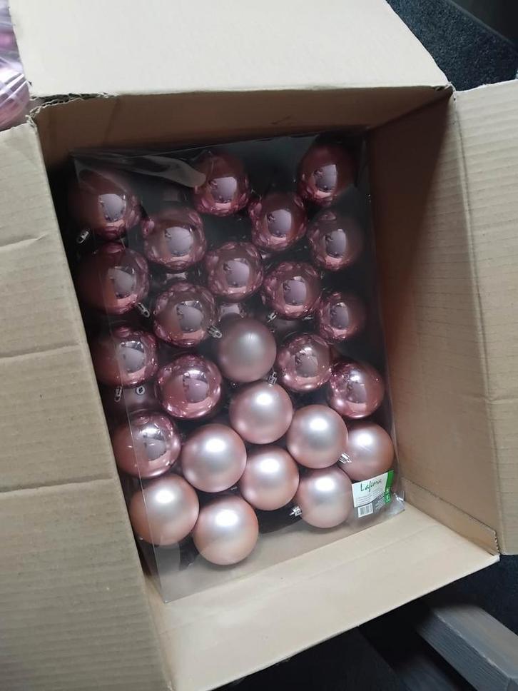 Leuke set kerstspullen ( breekbaar), Diversen, Kerst, Zo goed als nieuw, Ophalen of Verzenden