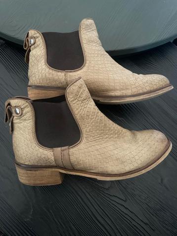 Beige/Bruine Enkellaarsjes beschikbaar voor biedingen