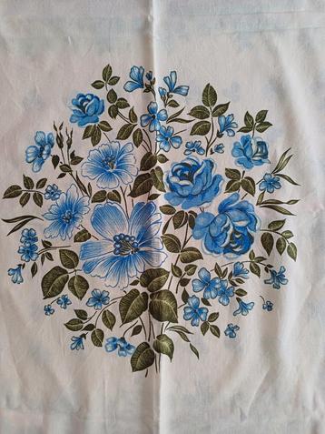 Lap stof blauwe bloemen pannel retro beschikbaar voor biedingen