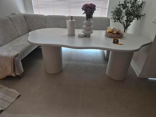 Betonlook ergonomische eettafel, Huis en Inrichting, Tafels | Eettafels, 50 tot 100 cm, 200 cm of meer, Vijf personen of meer