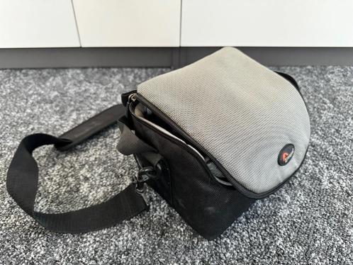 Lowepro fototas met regenhoes geintegreerd, Audio, Tv en Foto, Fotografie | Fototassen, Gebruikt, Schoudertas, Lowepro, Ophalen of Verzenden