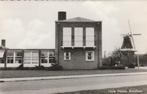 Oude Pekela   4   Gemeentehuis, Verzamelen, Ansichtkaarten | Nederland, 1940 tot 1960, Groningen, Gelopen, Verzenden