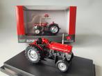 Massey-Ferguson 135 UH 1:32, Hobby en Vrije tijd, Modelauto's | 1:32, Ophalen of Verzenden, Nieuw, Tractor of Landbouw, Universal Hobbies