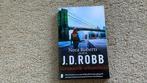 Vermoorde schoonheid, J.D. Robb (= Nora Roberts), paperback, Boeken, Thrillers, Ophalen of Verzenden, Zo goed als nieuw, J.D. Robb (= Nora Roberts)