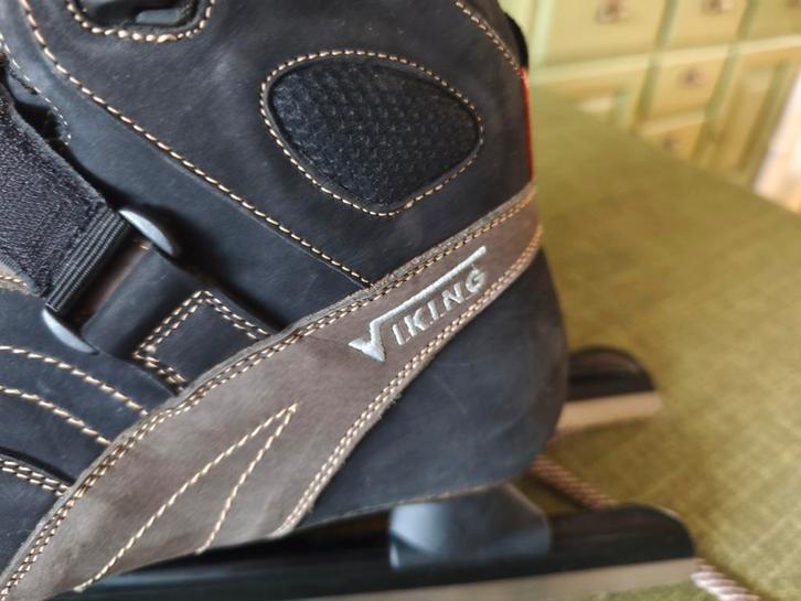 Te koop Viking Option schaatsen.  maat 43., Sport en Fitness, Schaatsen, Zo goed als nieuw, Noren, Viking, Klapschaats, Ophalen of Verzenden