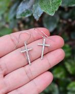 Kruis Oorbellen Zirkonia - Echt Zilver, Hangers, Verzenden, Info@lavicollection.com, Nieuw