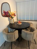 Mango Houten Eettafel met Velvet Stoelen, Huis en Inrichting, Tafels | Eettafels, Ophalen, 100 tot 150 cm, Rond, Zo goed als nieuw