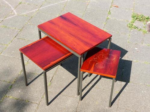1× mimiset 1970'S pastőe styl, grootste tafel 50×35×45 cm, Huis en Inrichting, Tafels | Bijzettafels, Gebruikt, Vierkant, Minder dan 55 cm