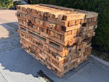 2,2 m3 Haardhout zwaar - 2 pallets van 1,1 kuub elk beschikbaar voor biedingen
