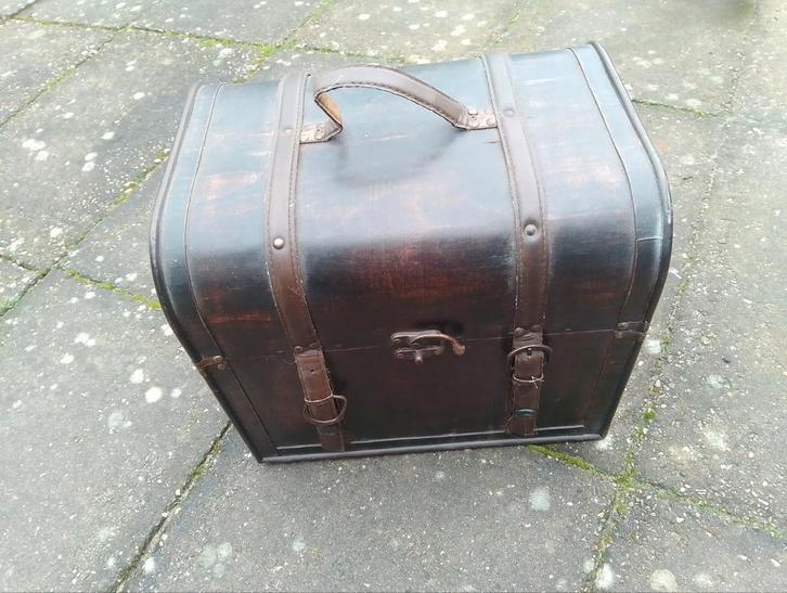 Oude boodschappenmand met voorraadbussen, Antiek en Kunst, Antiek | Emaille, Ophalen of Verzenden