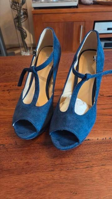 Dames pumps beschikbaar voor biedingen