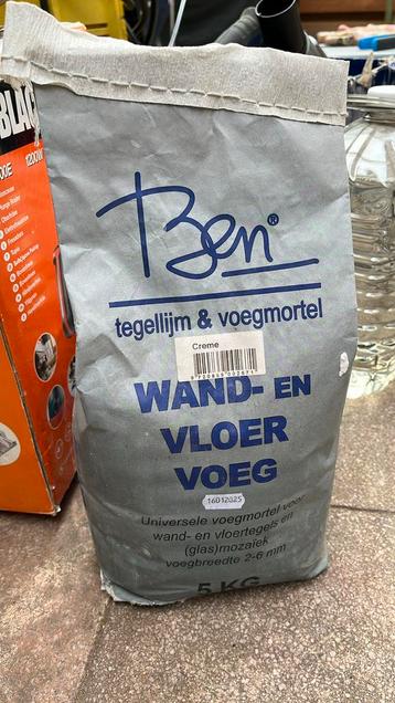 Wand en vloer voeg mortel beschikbaar voor biedingen