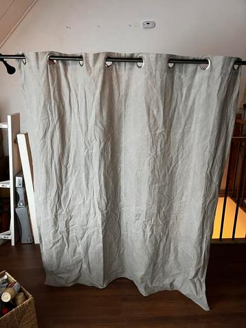 Beige gordijn incl. roede | Zwart en beige | In goede staat beschikbaar voor biedingen