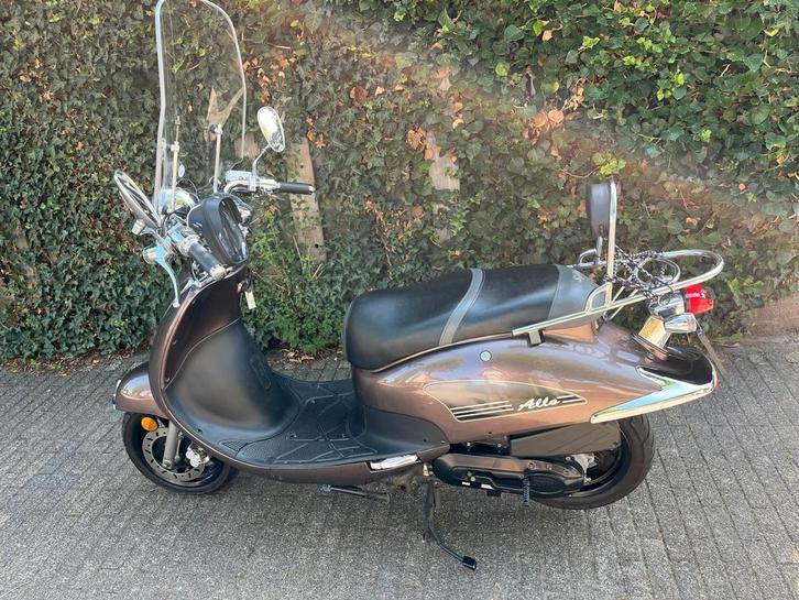 Te koop scooter merk Sym Allo, Fietsen en Brommers, Scooters | SYM, Zo goed als nieuw, Overige modellen, Benzine, Ophalen