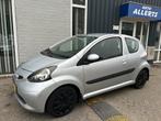 Toyota AYGO 1.0-12V +, Auto's, Toyota, Gebruikt, 4 stoelen, 68 pk, Origineel Nederlands