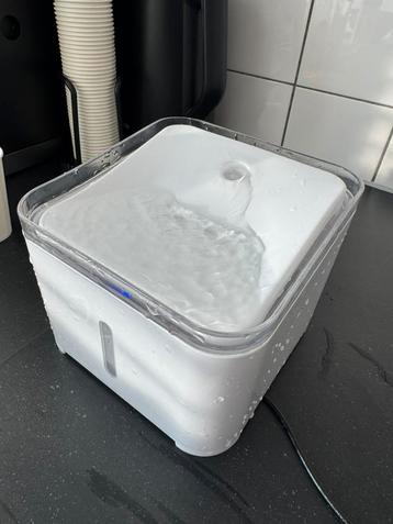 Waterbak katten mini fontein beschikbaar voor biedingen