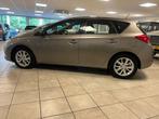Toyota Auris 1.8 Hybrid Dynamic Dealer onderhouden, Climate, Auto's, Toyota, Stof, Gebruikt, Zwart, 4 cilinders