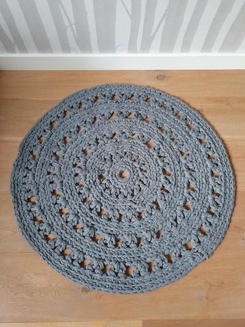 Leuk gehaakt, rond vloerkleed (grijs, 90cm) beschikbaar voor biedingen