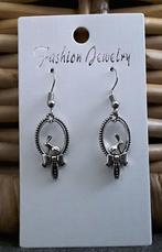 Oorbellen haasje - konijntje - konijn - in sierlijke strik -, Sieraden, Tassen en Uiterlijk, Oorbellen, Overige materialen, Hangers