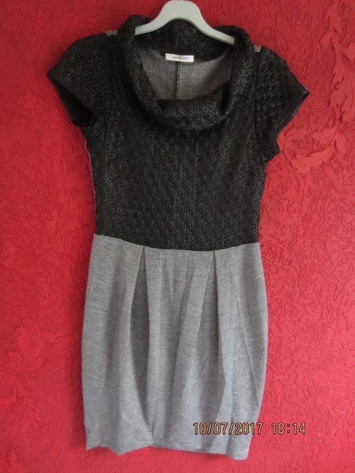 V) E44 christinaeffe prachtige jurk m zwart/grijs/ zilver, Kleding | Dames, Jurken, Zo goed als nieuw, Maat 38/40 (M), Zwart, Boven de knie